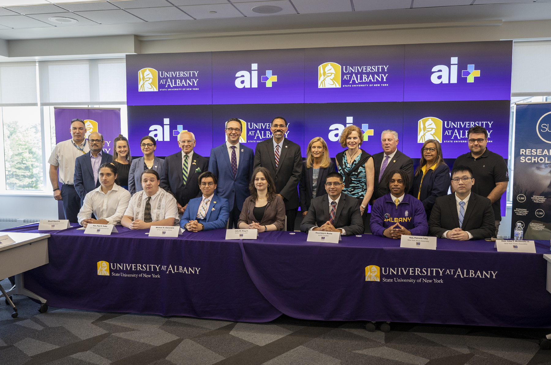 SUNY Chancellor King Touts UAlbany’s Summer Research Program